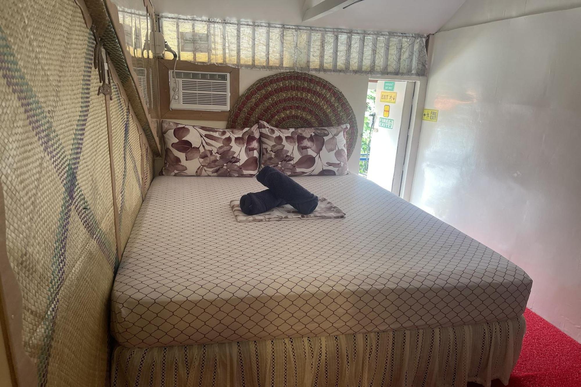 Balai Vivencio Hostel Puerto Princesa Екстер'єр фото