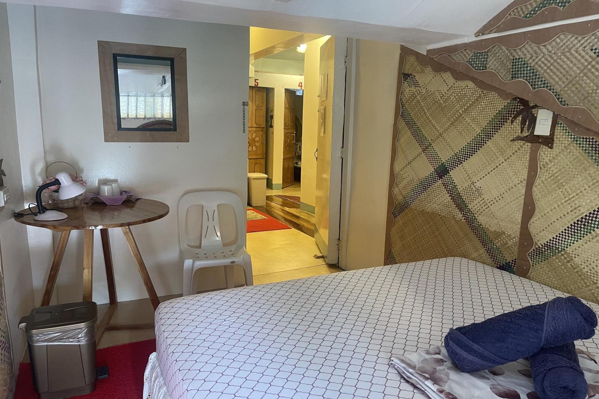 Balai Vivencio Hostel Puerto Princesa Екстер'єр фото