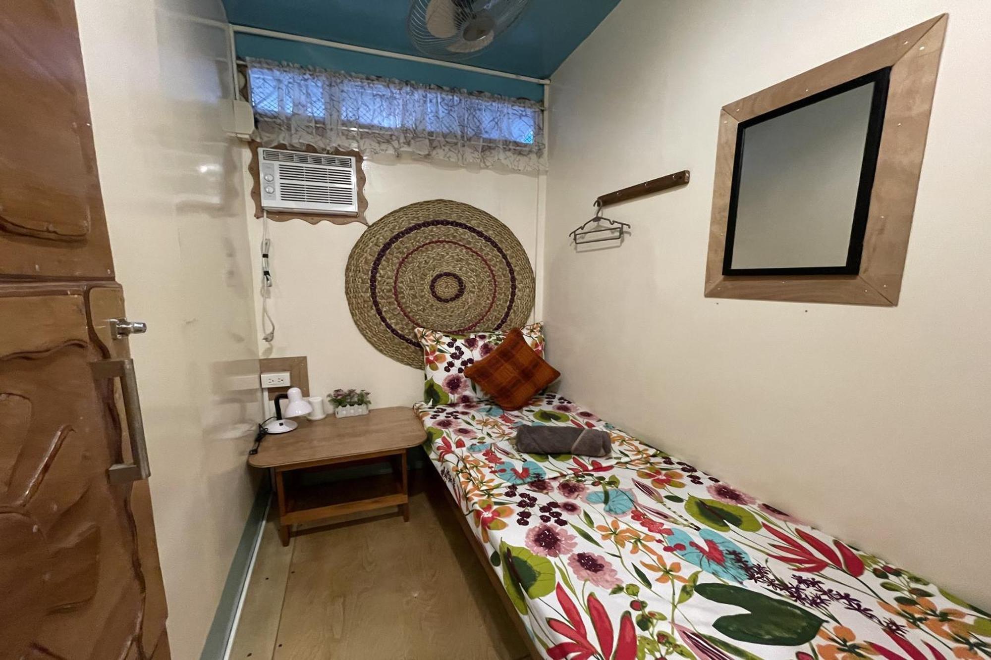 Balai Vivencio Hostel Puerto Princesa Екстер'єр фото