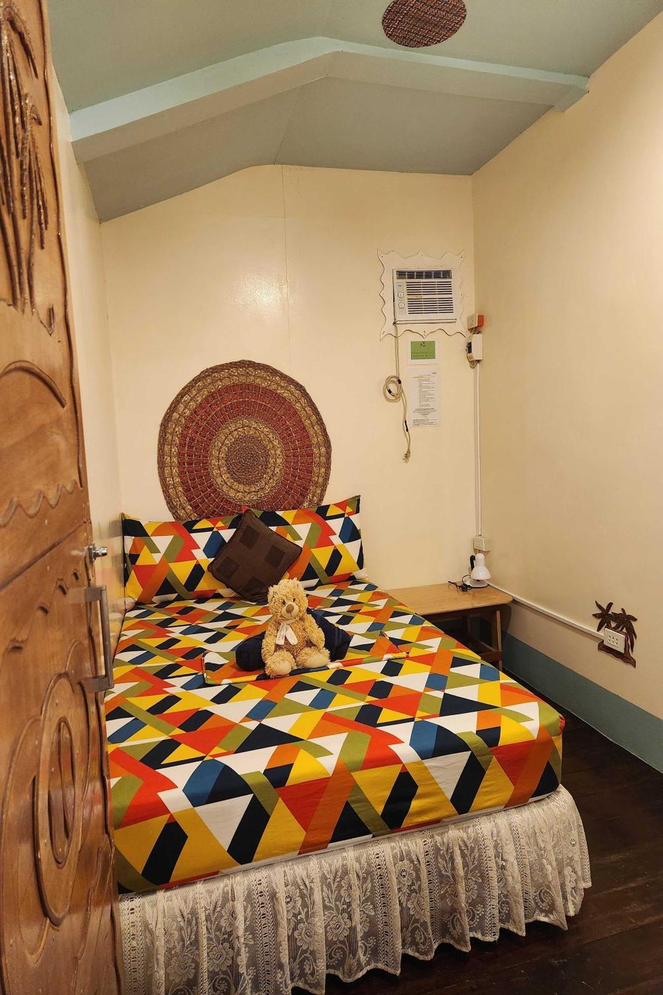 Balai Vivencio Hostel Puerto Princesa Екстер'єр фото