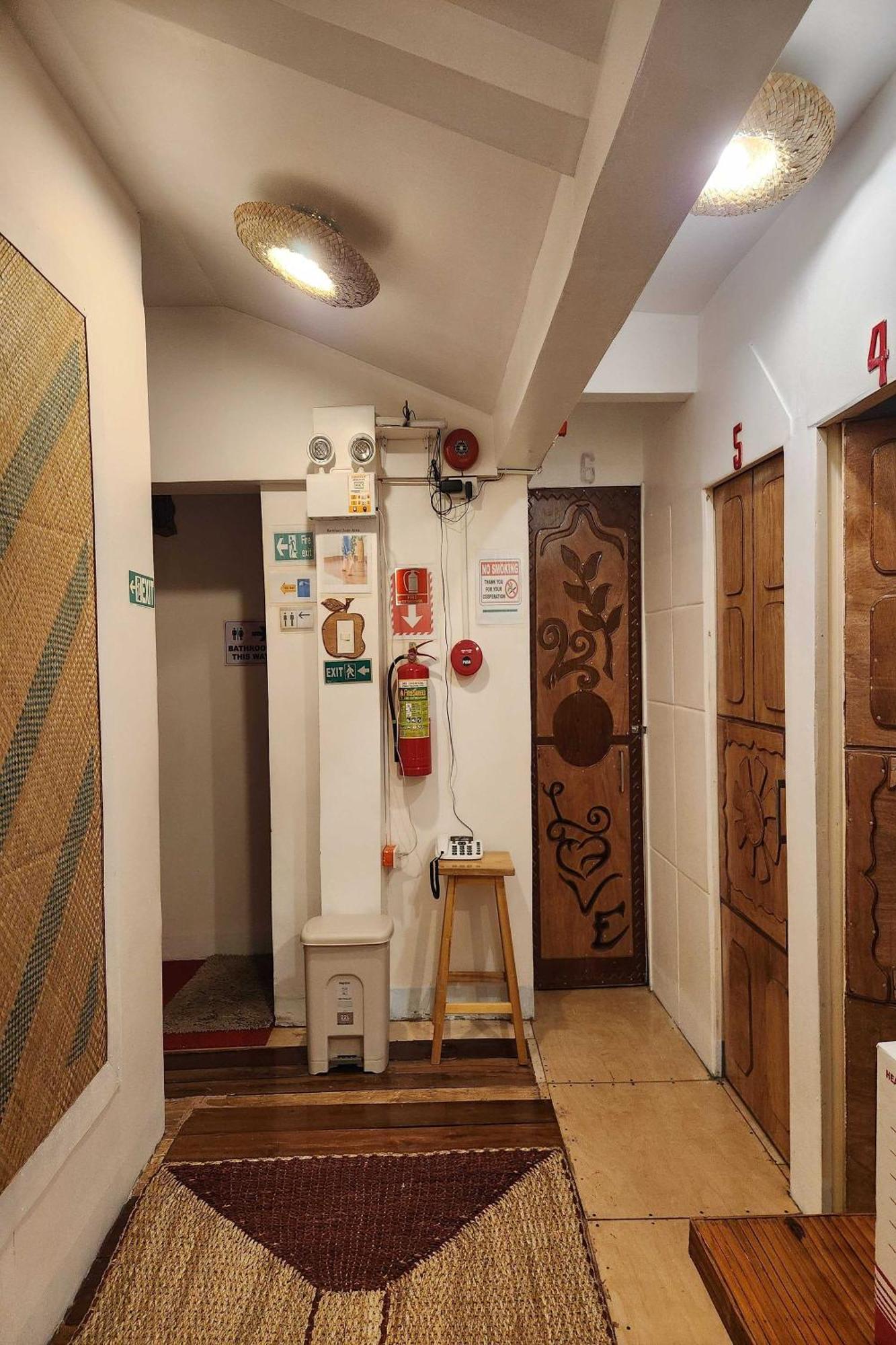 Balai Vivencio Hostel Puerto Princesa Екстер'єр фото