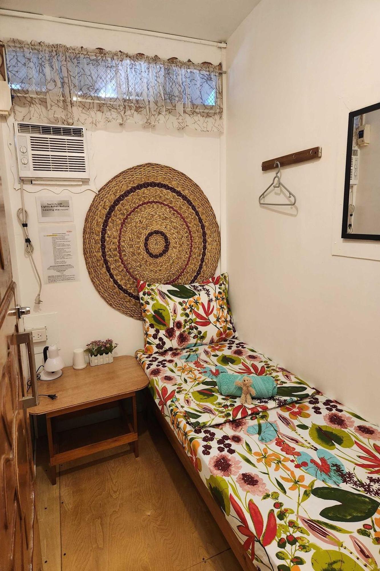 Balai Vivencio Hostel Puerto Princesa Екстер'єр фото