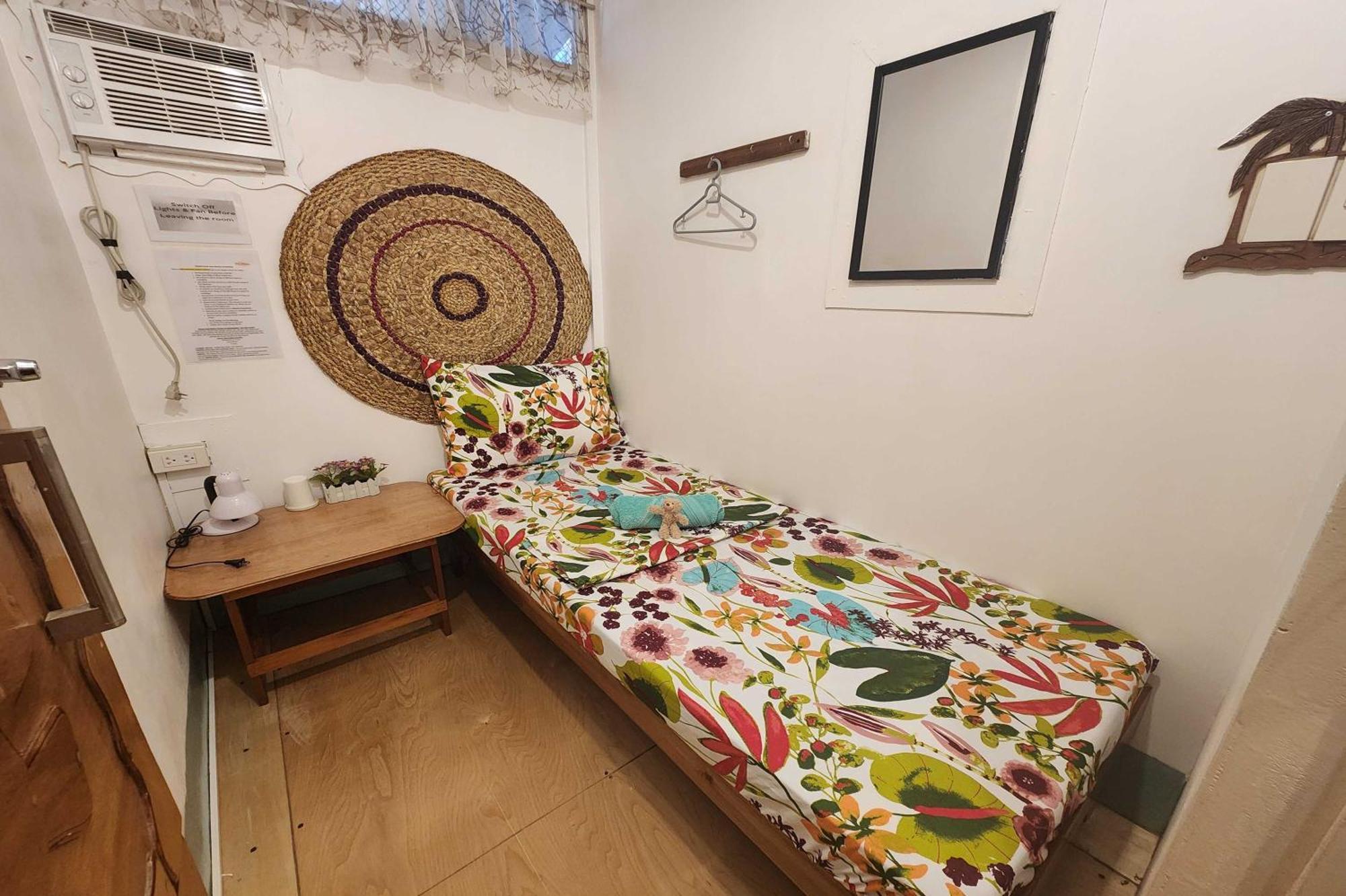 Balai Vivencio Hostel Puerto Princesa Екстер'єр фото